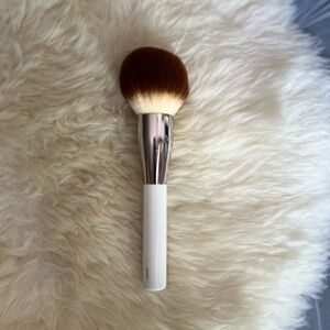La Mer Powder Brush